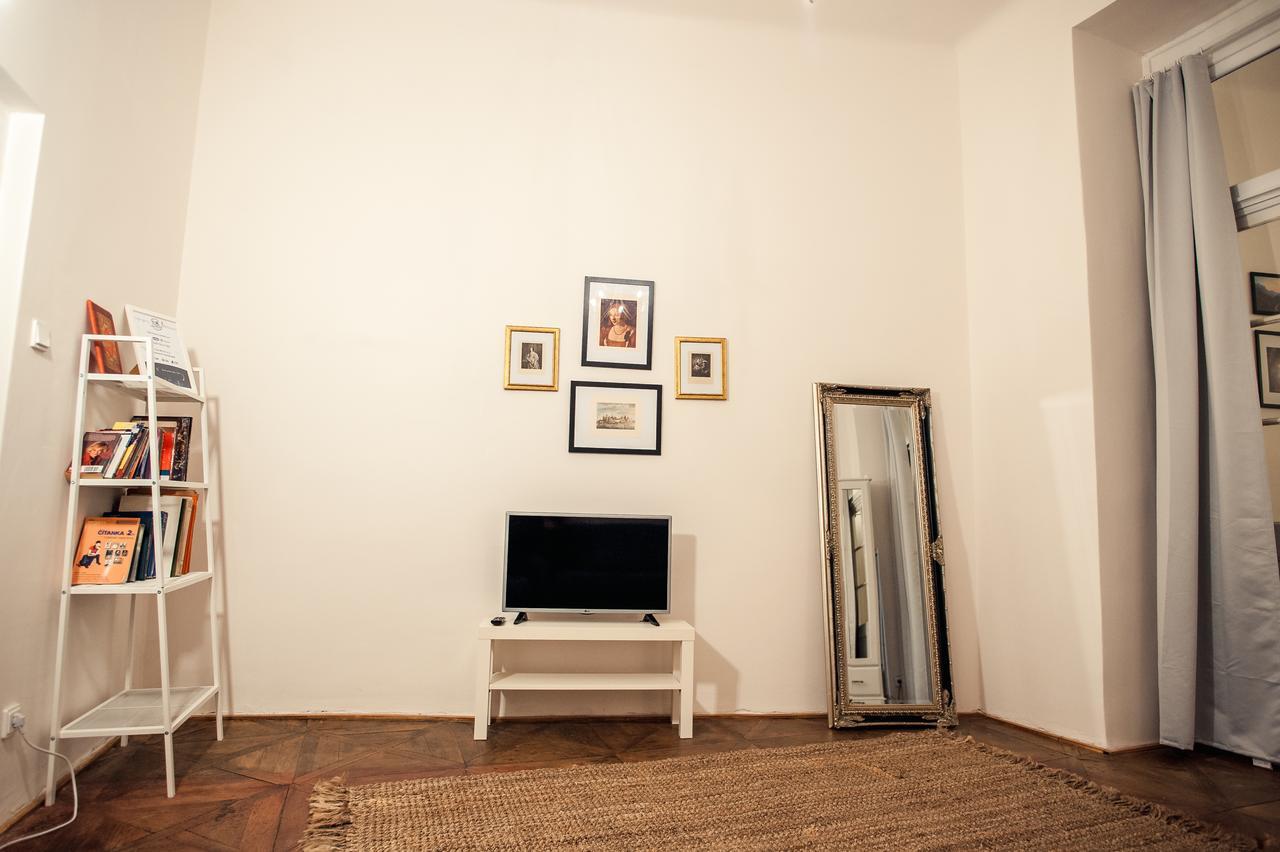 Apartment Astronomical Clock Prague Exterior photo